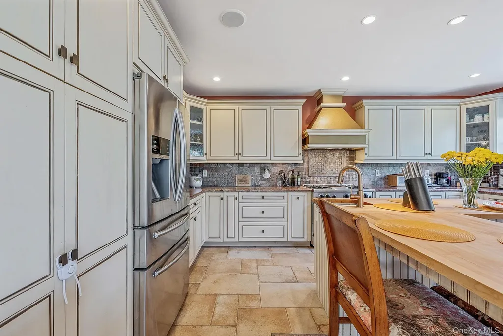 32 Crescent Drive Huntington NY 11743