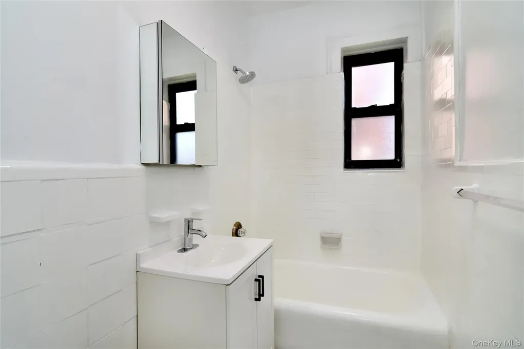 590 E 3rd Street Mount Vernon NY 10553