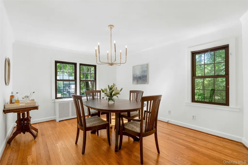 62 Myrtle Boulevard Larchmont NY 10538
