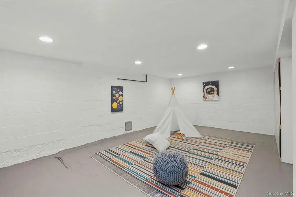 62 Myrtle Boulevard Larchmont NY 10538
