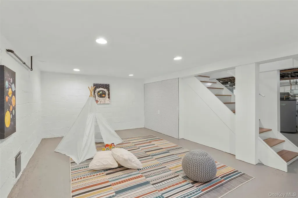 62 Myrtle Boulevard Larchmont NY 10538