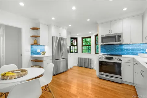 62 Myrtle Boulevard Larchmont NY 10538