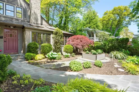 62 Myrtle Boulevard Larchmont NY 10538