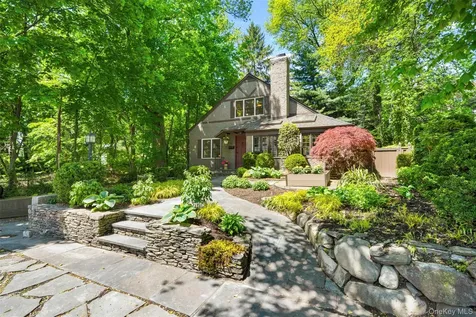 62 Myrtle Boulevard Larchmont NY 10538