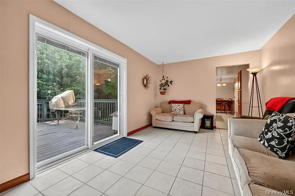 334 Greeves Road New Hampton NY 10958