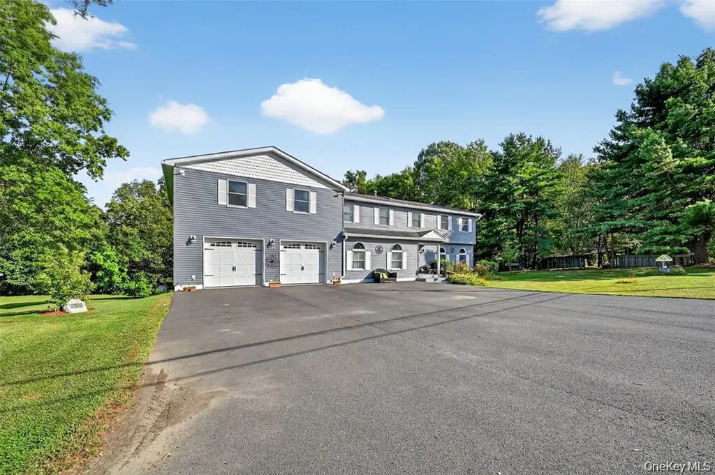 334 Greeves Road New Hampton NY 10958