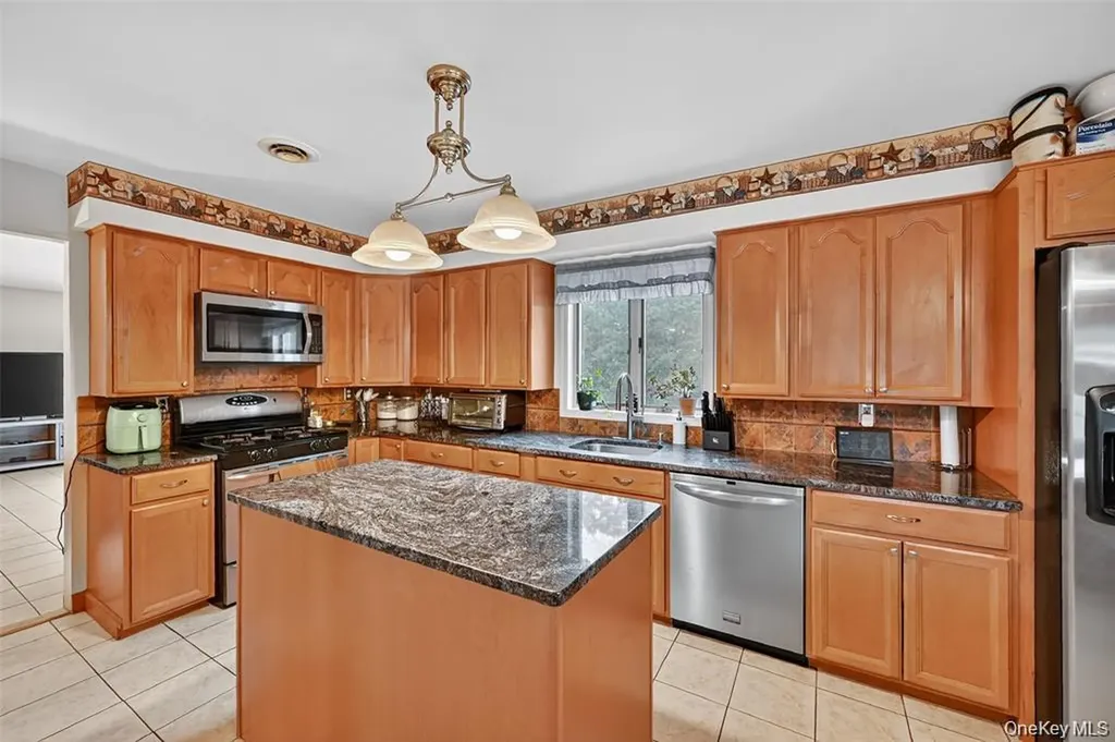 334 Greeves Road New Hampton NY 10958