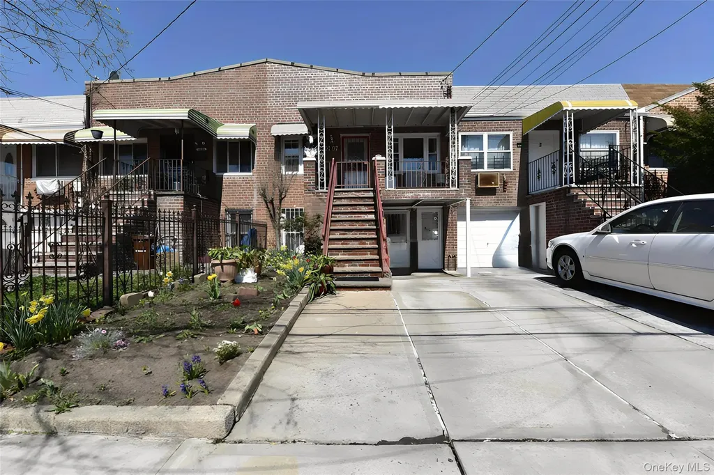 10107 Avenue L Brooklyn NY 11236