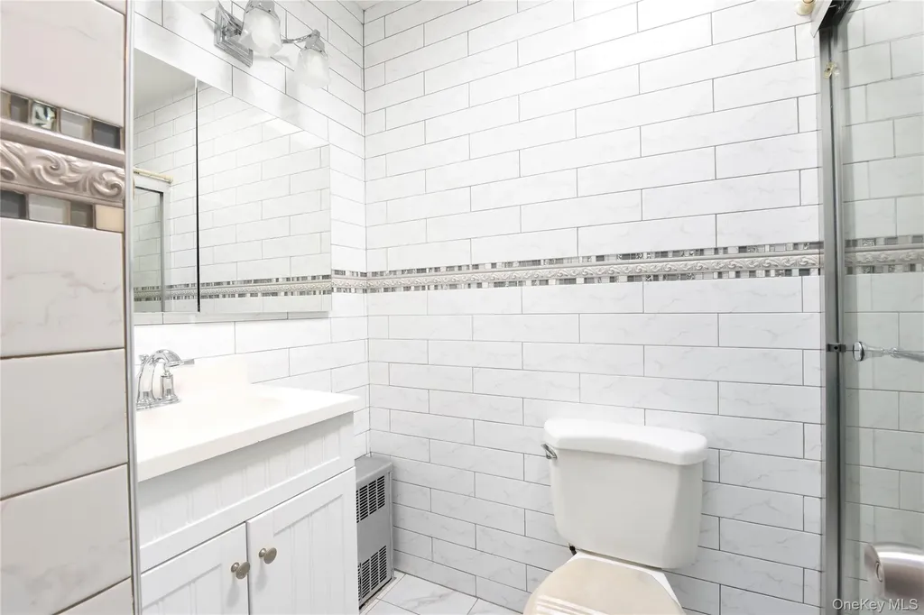 10107 Avenue L Brooklyn NY 11236