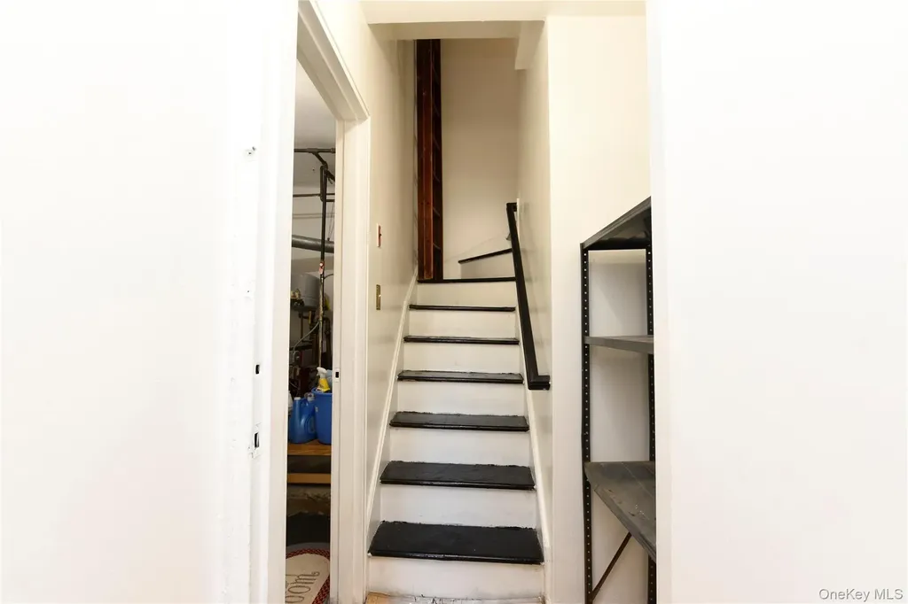 10107 Avenue L Brooklyn NY 11236