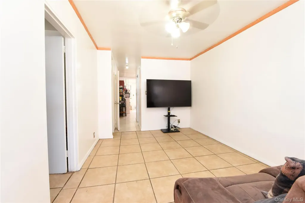 10107 Avenue L Brooklyn NY 11236
