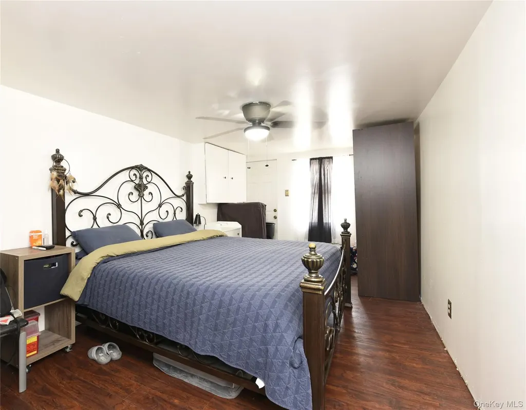 10107 Avenue L Brooklyn NY 11236