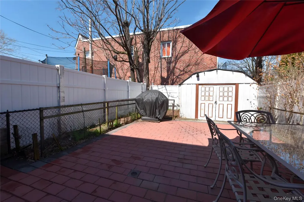 10107 Avenue L Brooklyn NY 11236