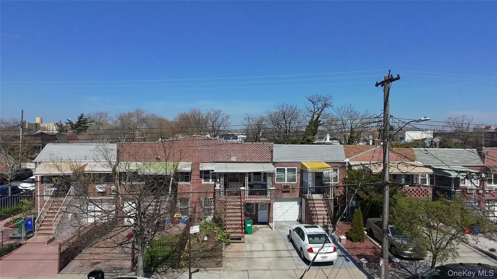 10107 Avenue L Brooklyn NY 11236