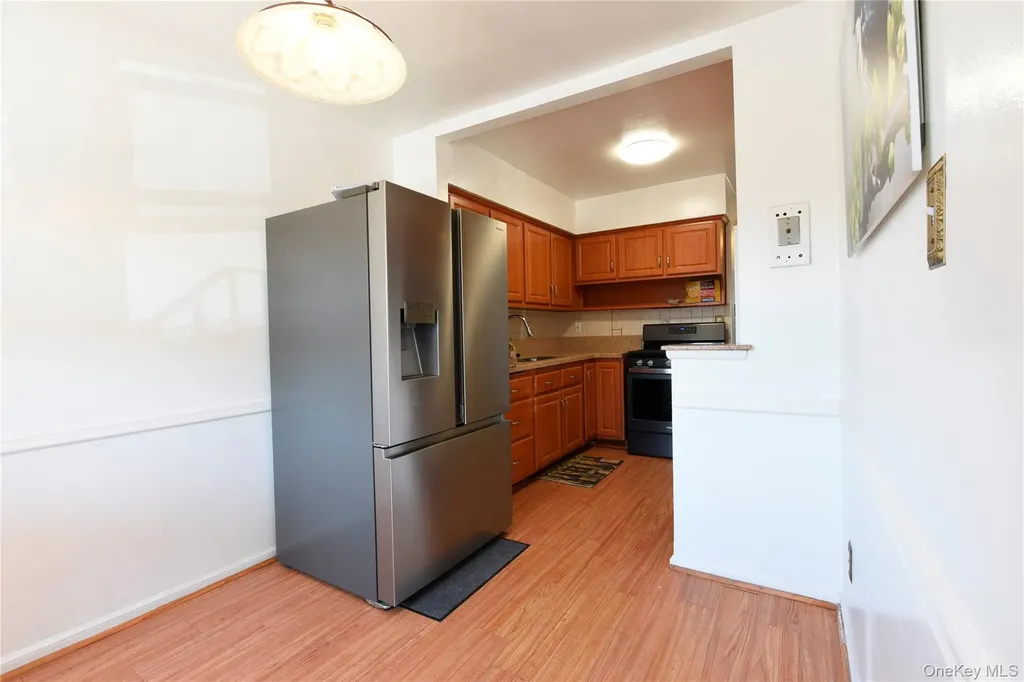 10107 Avenue L Brooklyn NY 11236