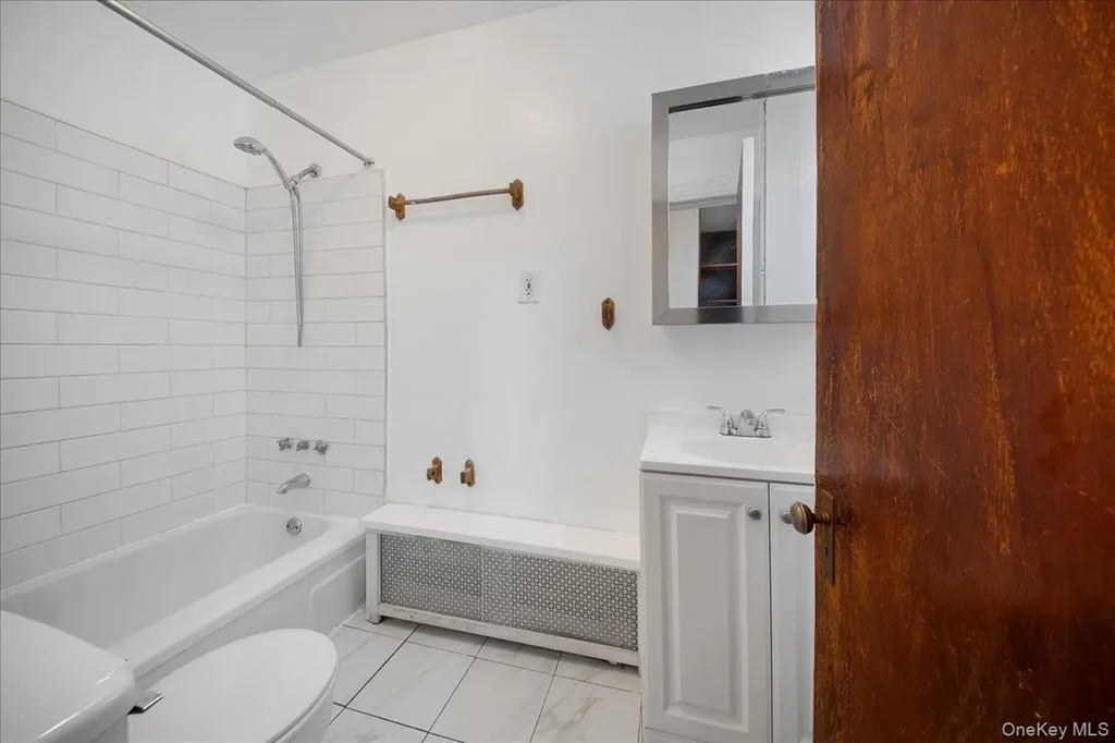 104 Waring Place Yonkers NY 10703