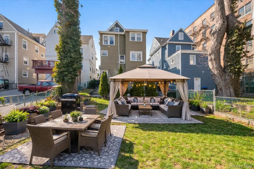 104 Waring Place Yonkers NY 10703