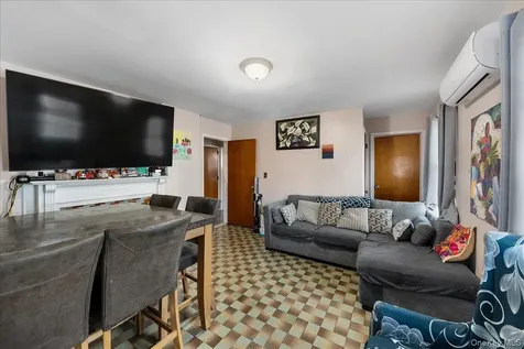 104 Waring Place Yonkers NY 10703