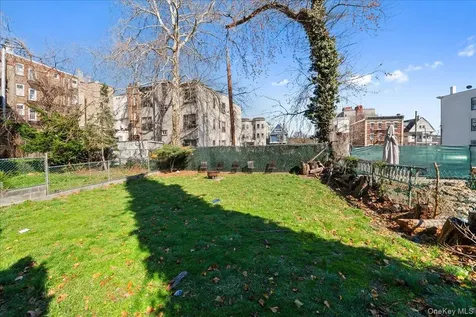 104 Waring Place Yonkers NY 10703