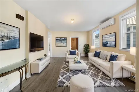 104 Waring Place Yonkers NY 10703