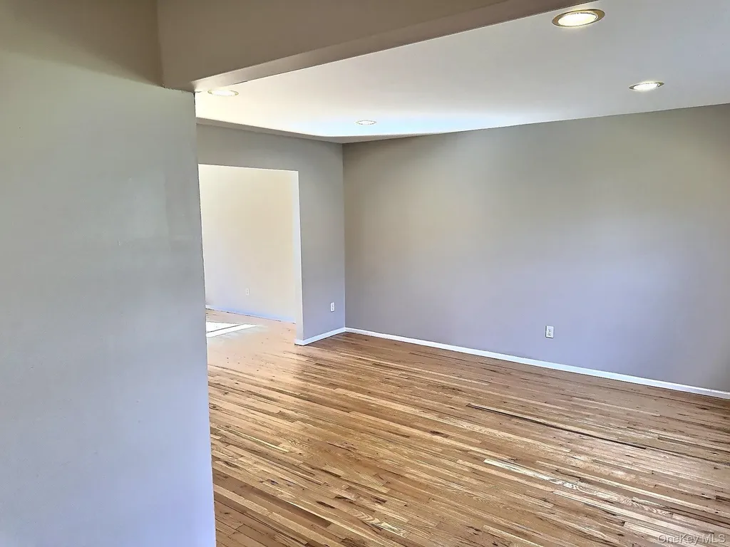 29 Terra Pines Gate Yaphank NY 11980