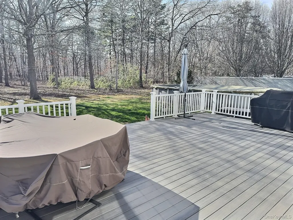 29 Terra Pines Gate Yaphank NY 11980