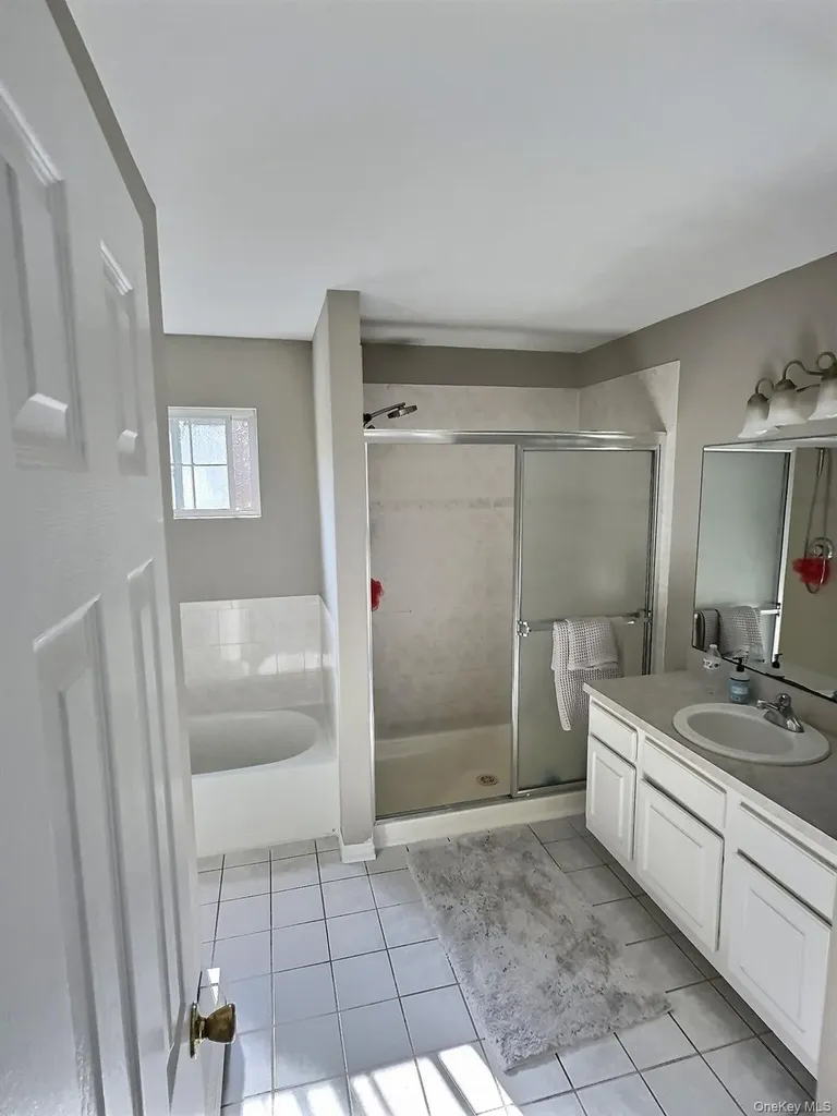 29 Terra Pines Gate Yaphank NY 11980