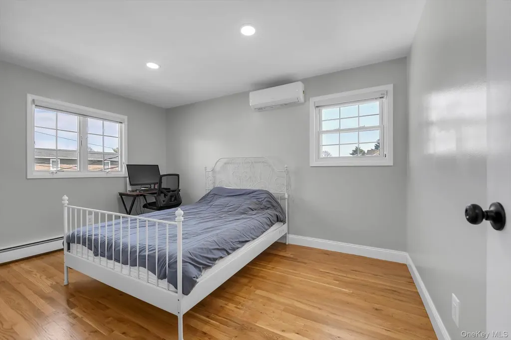 1 Sterling Court Plainview NY 11803