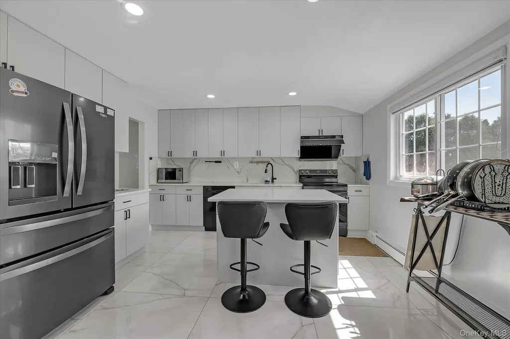 1 Sterling Court Plainview NY 11803