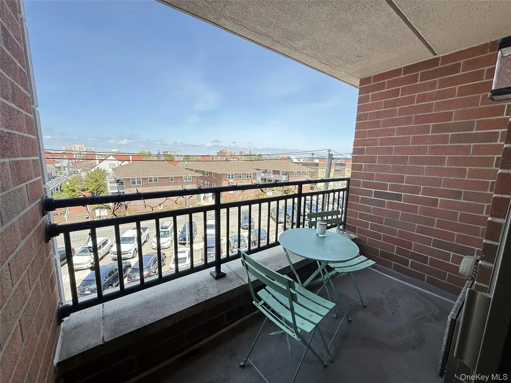 230 W Broadway Long Beach NY 11561