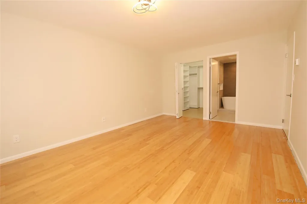 230 W Broadway Long Beach NY 11561