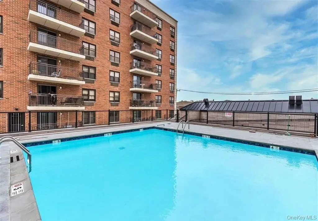 230 W Broadway Long Beach NY 11561