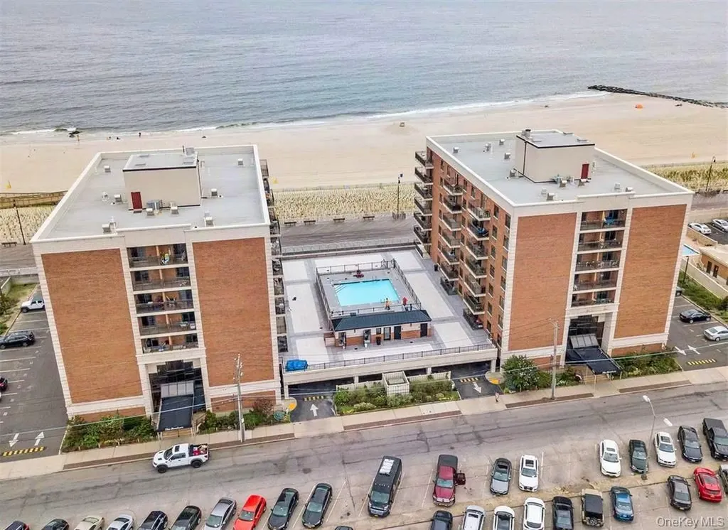 230 W Broadway Long Beach NY 11561