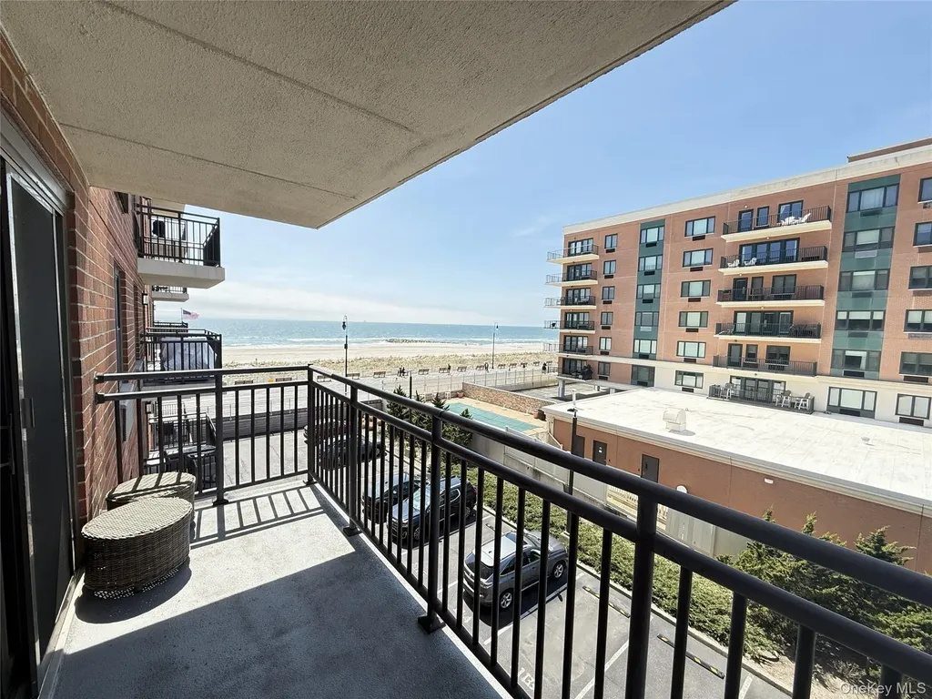 230 W Broadway Long Beach NY 11561