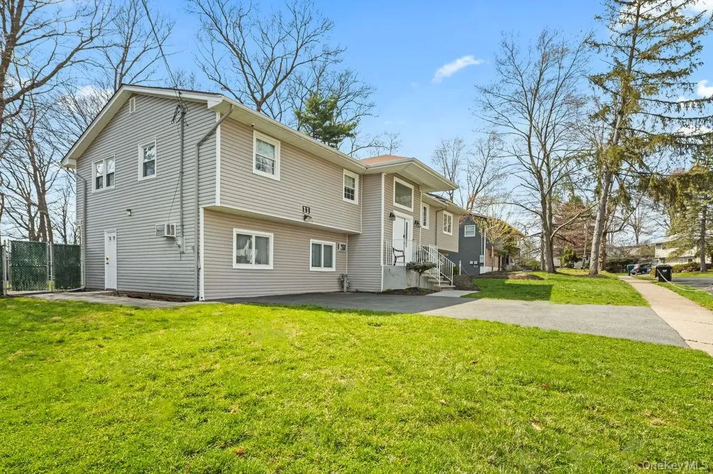 11 Wilsher Drive Monsey NY 10952