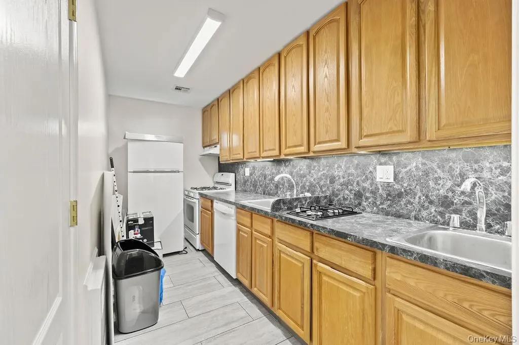 11 Wilsher Drive Monsey NY 10952