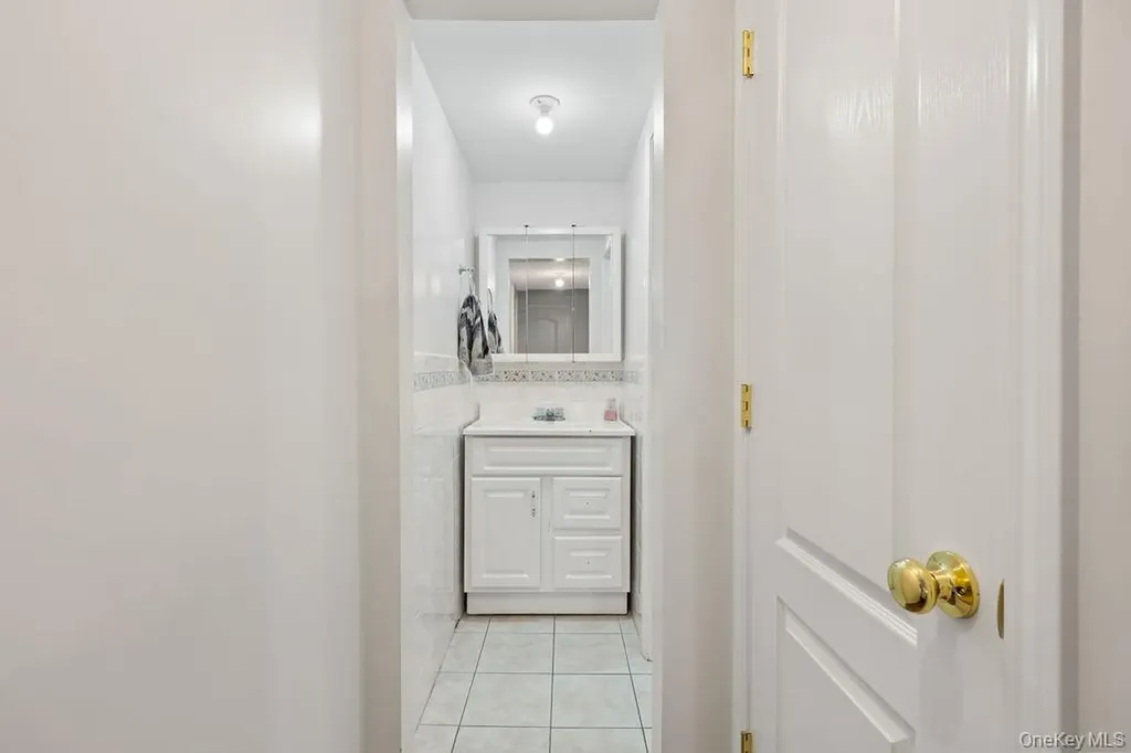 11 Wilsher Drive Monsey NY 10952
