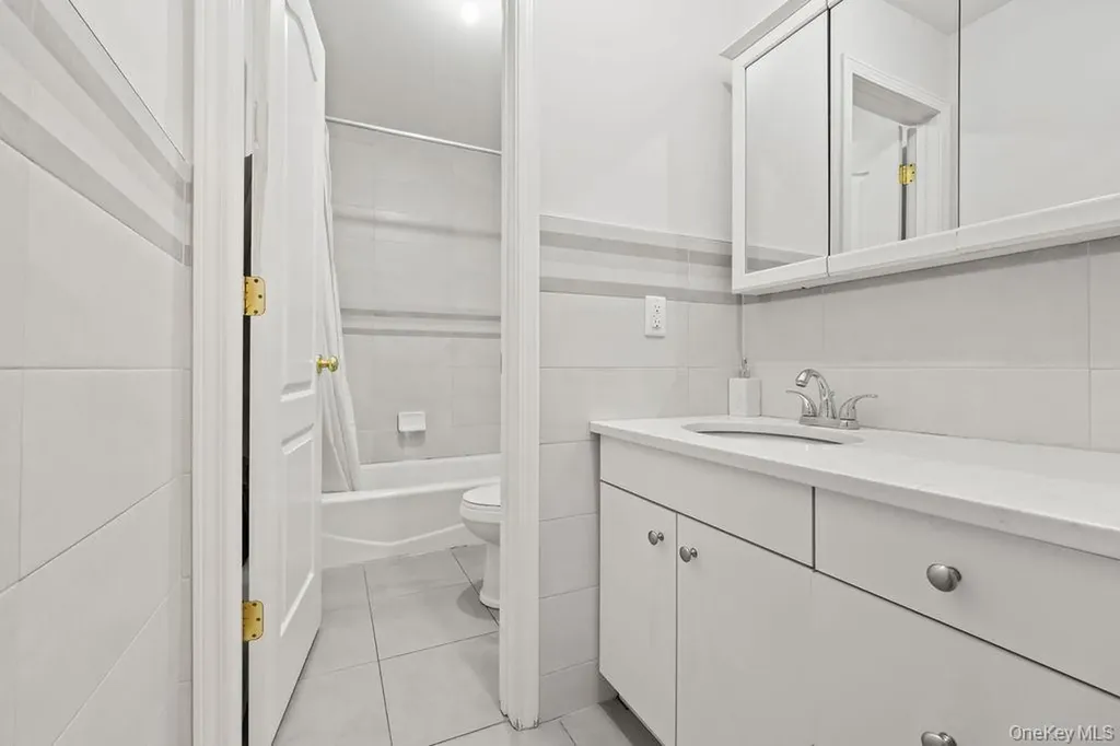 11 Wilsher Drive Monsey NY 10952