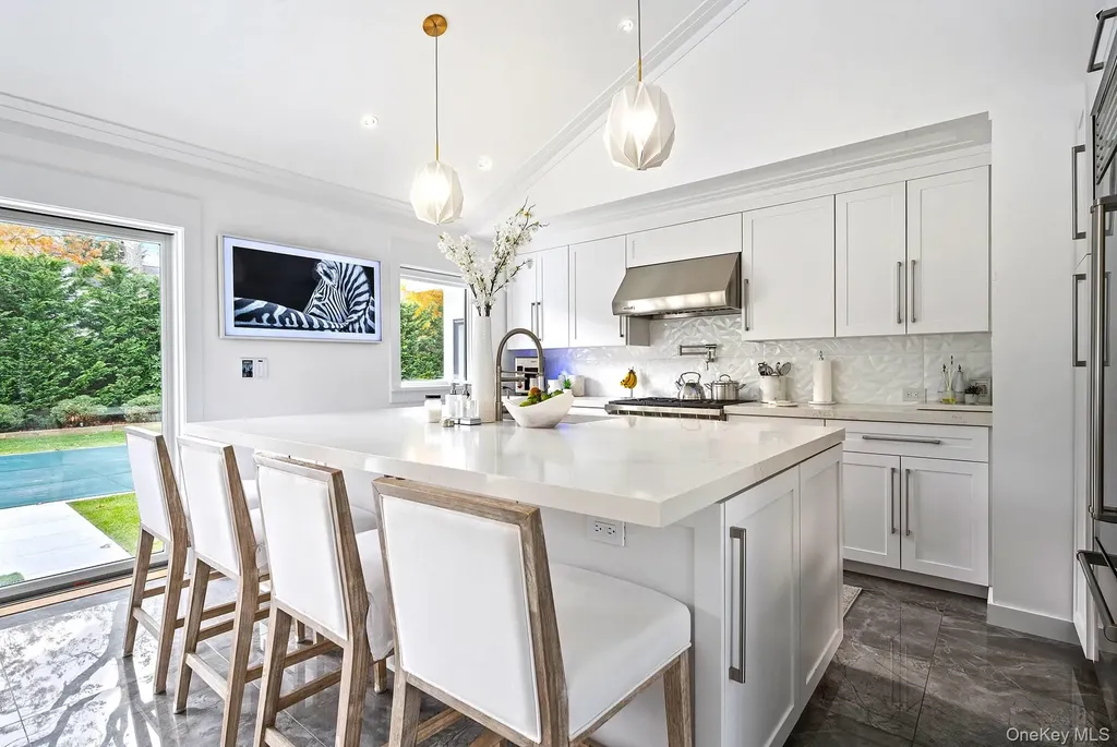 54 Glade Road East Hampton NY 11937