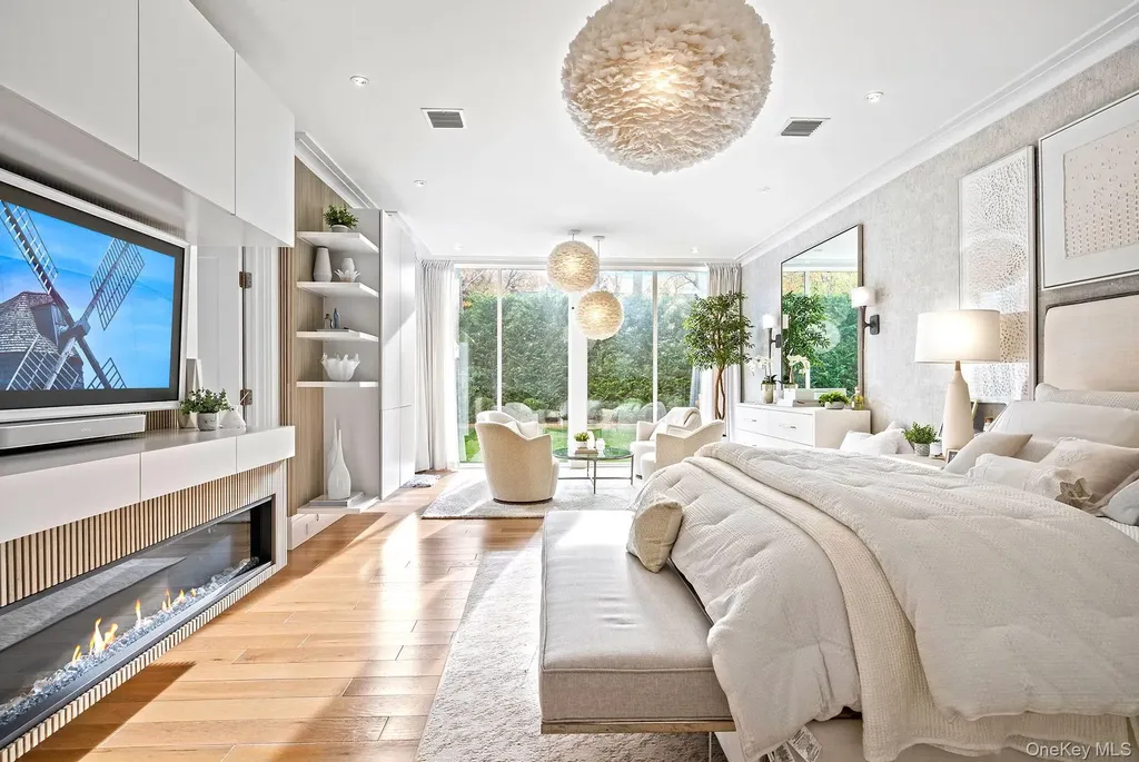 54 Glade Road East Hampton NY 11937