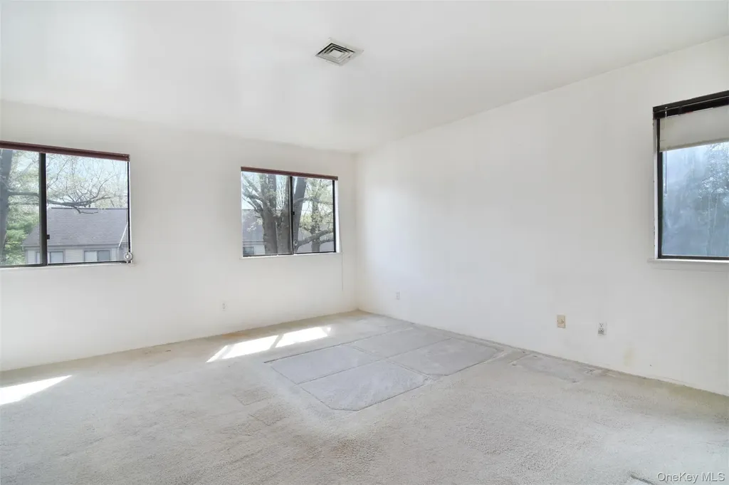 1501 Hunters Run Dobbs Ferry NY 10522