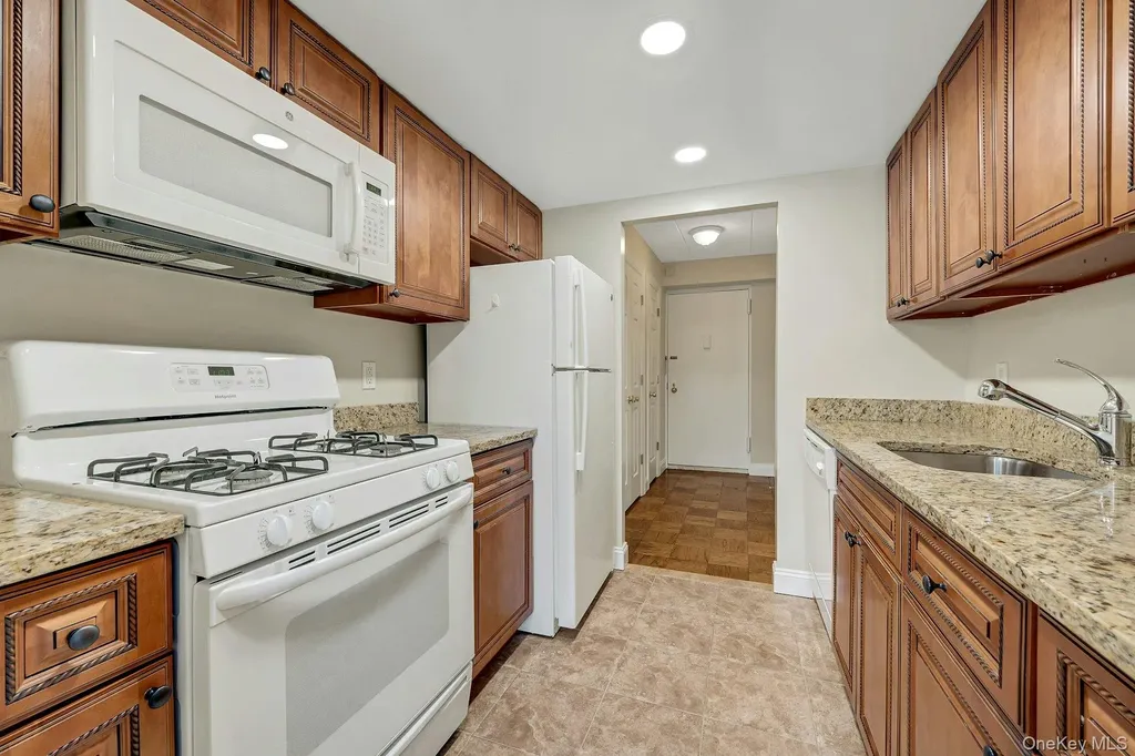 2 Park Avenue Eastchester NY 10709