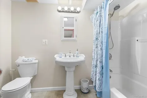 1 Spencer Court Hartsdale NY 10530