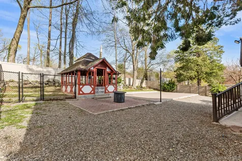 1 Spencer Court Hartsdale NY 10530
