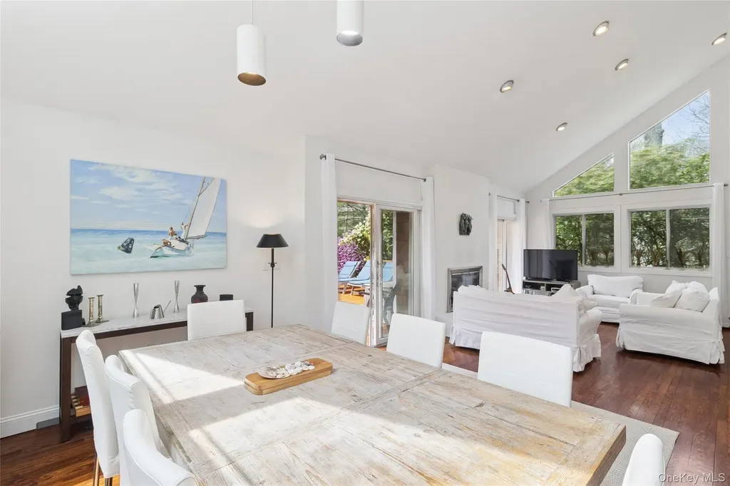 27 Ely Brook Road East Hampton NY 11937