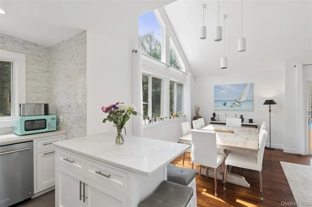 27 Ely Brook Road East Hampton NY 11937
