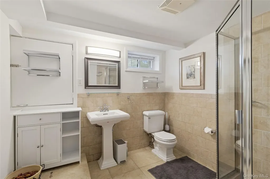 27 Ely Brook Road East Hampton NY 11937