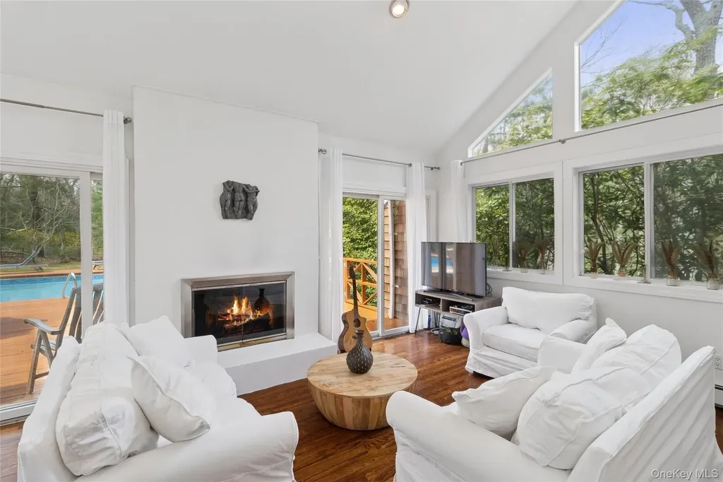 27 Ely Brook Road East Hampton NY 11937
