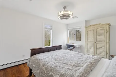 27 Ely Brook Road East Hampton NY 11937