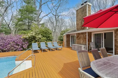 27 Ely Brook Road East Hampton NY 11937